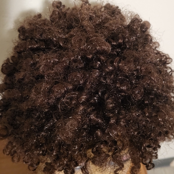Ashro Curly Wig - 001 - Picture 7 of 8